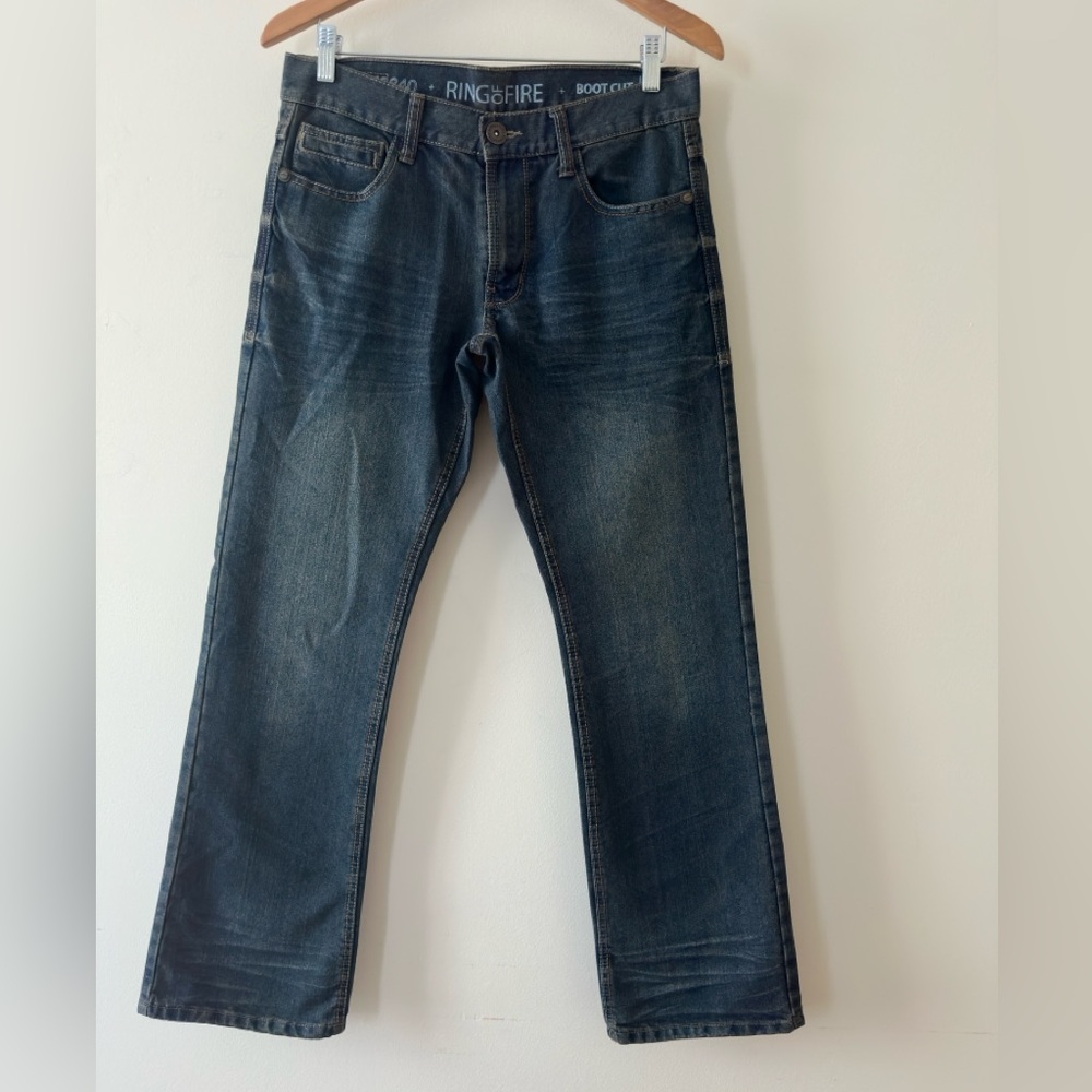 Ring of Fire || Mens Boot cut blue jeans size 30x32
